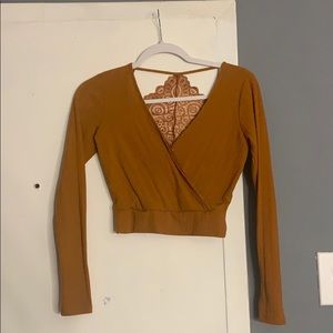 Low v chest crop top